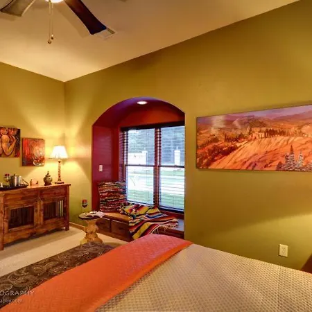 La Hacienda Bed & Breakfast-2